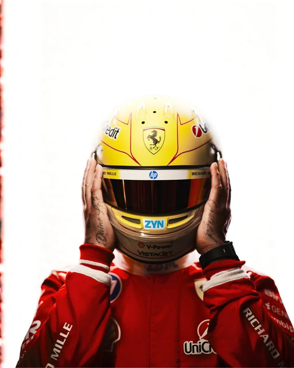 Tailored hero card